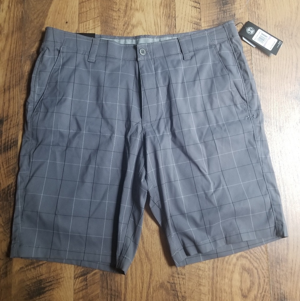 Brand New W/ Tags Mens Under Armor Golf Shorts 38